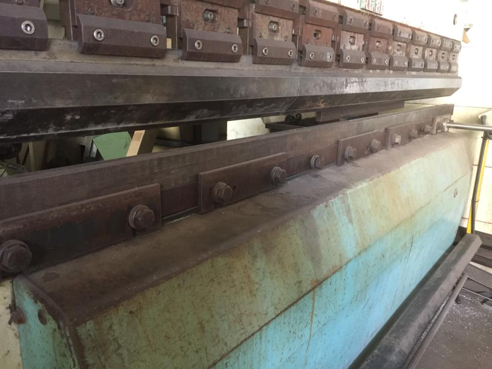 Locksmith machines / workshop equipment-5